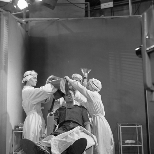 Bestand:FTA001005923 007 con.png