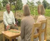 Kerst met Felderhof en twee engelen in Rwanda.jpg