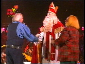 Adriaan begroet Sint Nicolaas