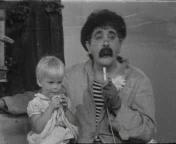 Bij Dorus op schoot (1967-1969).jpg