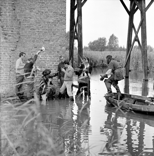 Bestand:683284F-1124 pos.png