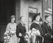 De gezusters Bakker met hun trotse wederhelften