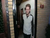 Man bijt hond (2003).jpg