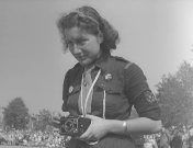 Bevrijdingsbeelden Apeldoorn en Friesland3.jpg