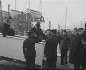 Terugkomst van de Koningin-moeder uit Engeland.jpg