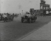 Autoraces op de boulevard1.jpg