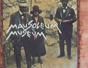 Museum mausoleum titel.jpg