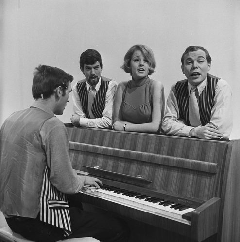 Bestand:FTA001008627 006 con.png