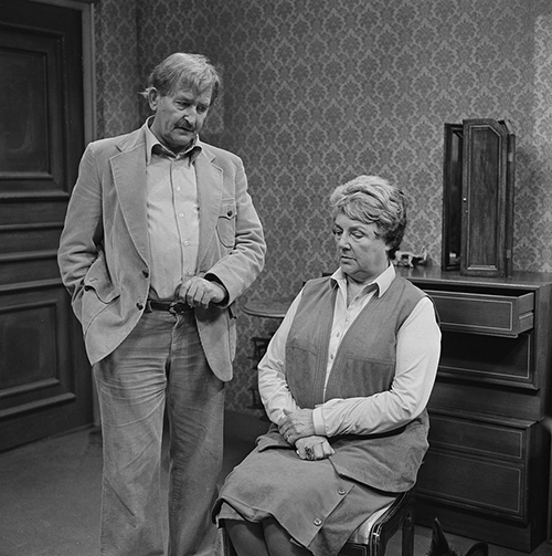 Bestand:FTA001012305 007 con.png