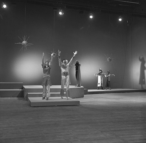 Bestand:FTA001005306 007 con.png