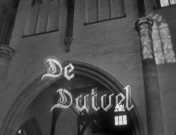 Maart roert zn staart.jpg