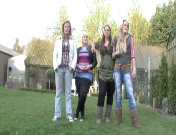 Dorpse meiden (2010).jpg