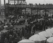 Autoraces op de boulevard.jpg