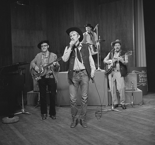 Bestand:FTA001005303 007 con.png