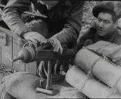 Evacuatie uit Malden; Stoottroepen in het land van Maas en Waal1.jpg