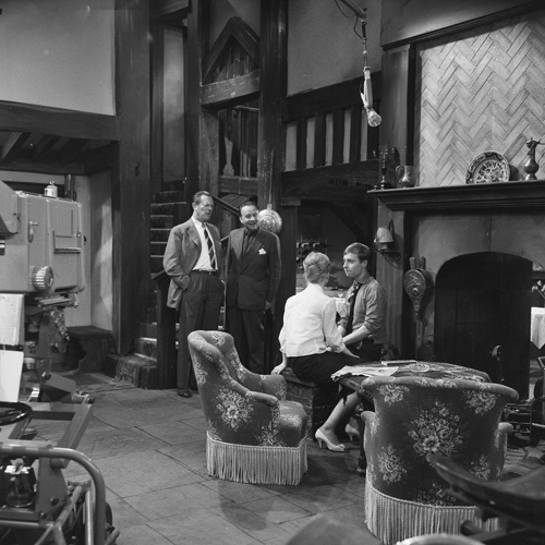 Bestand:FTA001027433 007 con.png