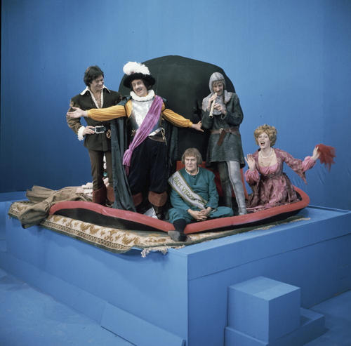 Bestand:FTA001049310 014 con.png