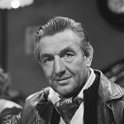 Bestand:FTA001012306 007 con.png