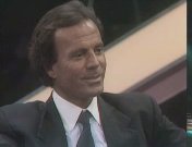 Julio Iglesias in concert.jpg