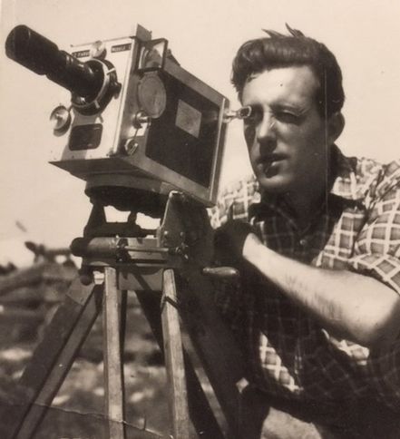 Bestand:Joop van Essen gekanteld.jpg