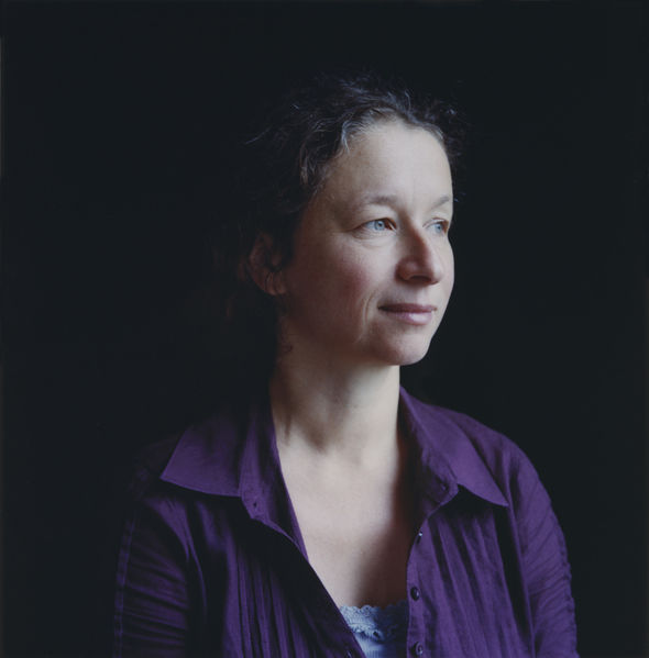 Bestand:Foto Carla van de Puttelaar.jpeg